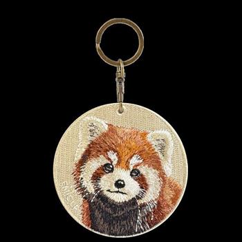 Emjour雙面刺繡吊飾-紅熊貓