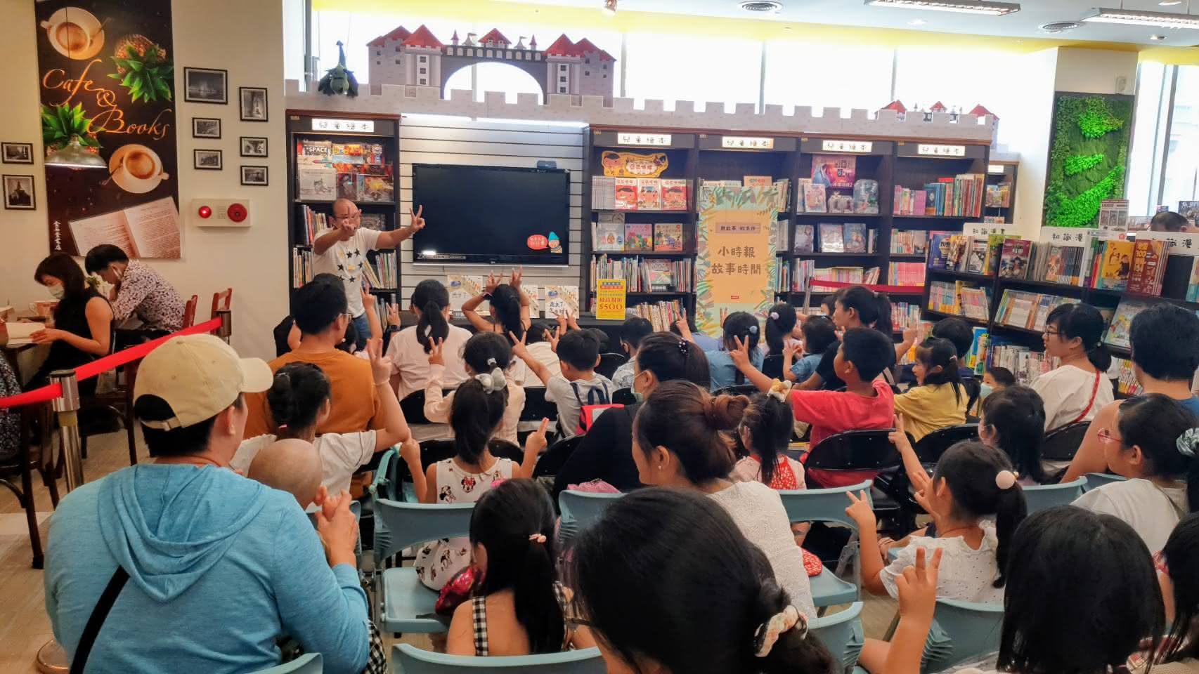 小小學堂與親子閱讀活動照片一